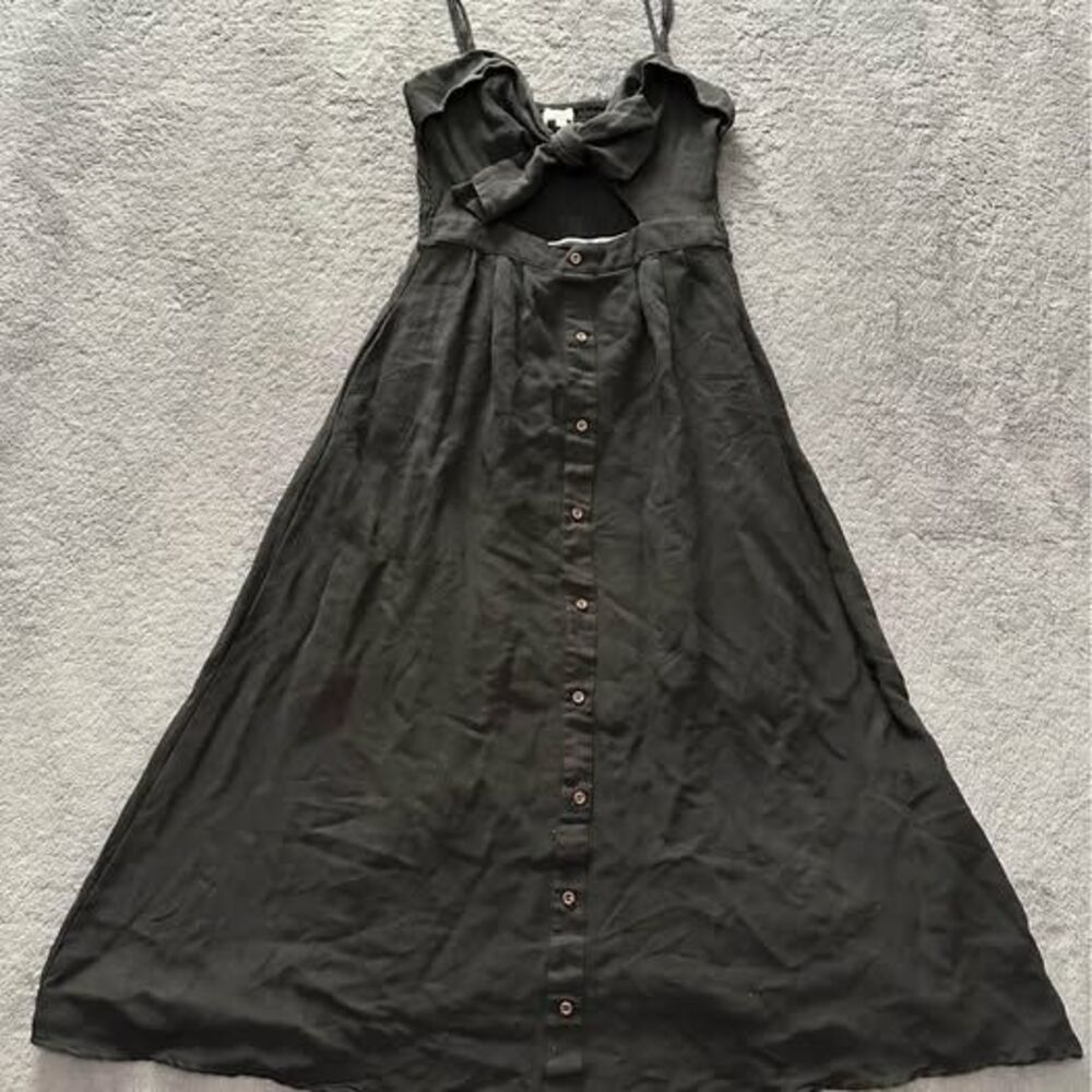 Ava. Women’s Black Sleeveless Midi Dress W/ Adjustable Straps and Pockets!!!